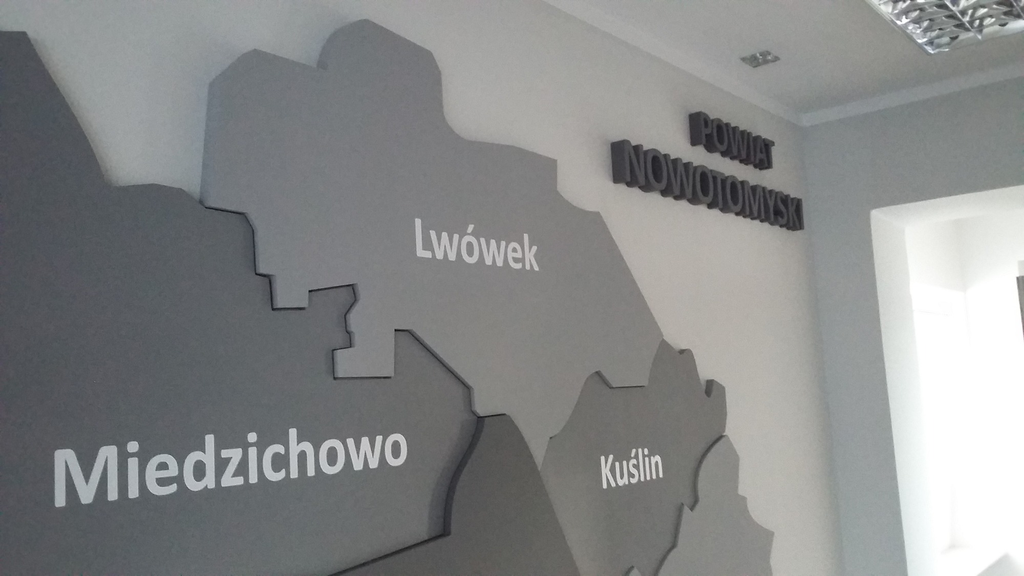 napisy 3 D ze styroduru