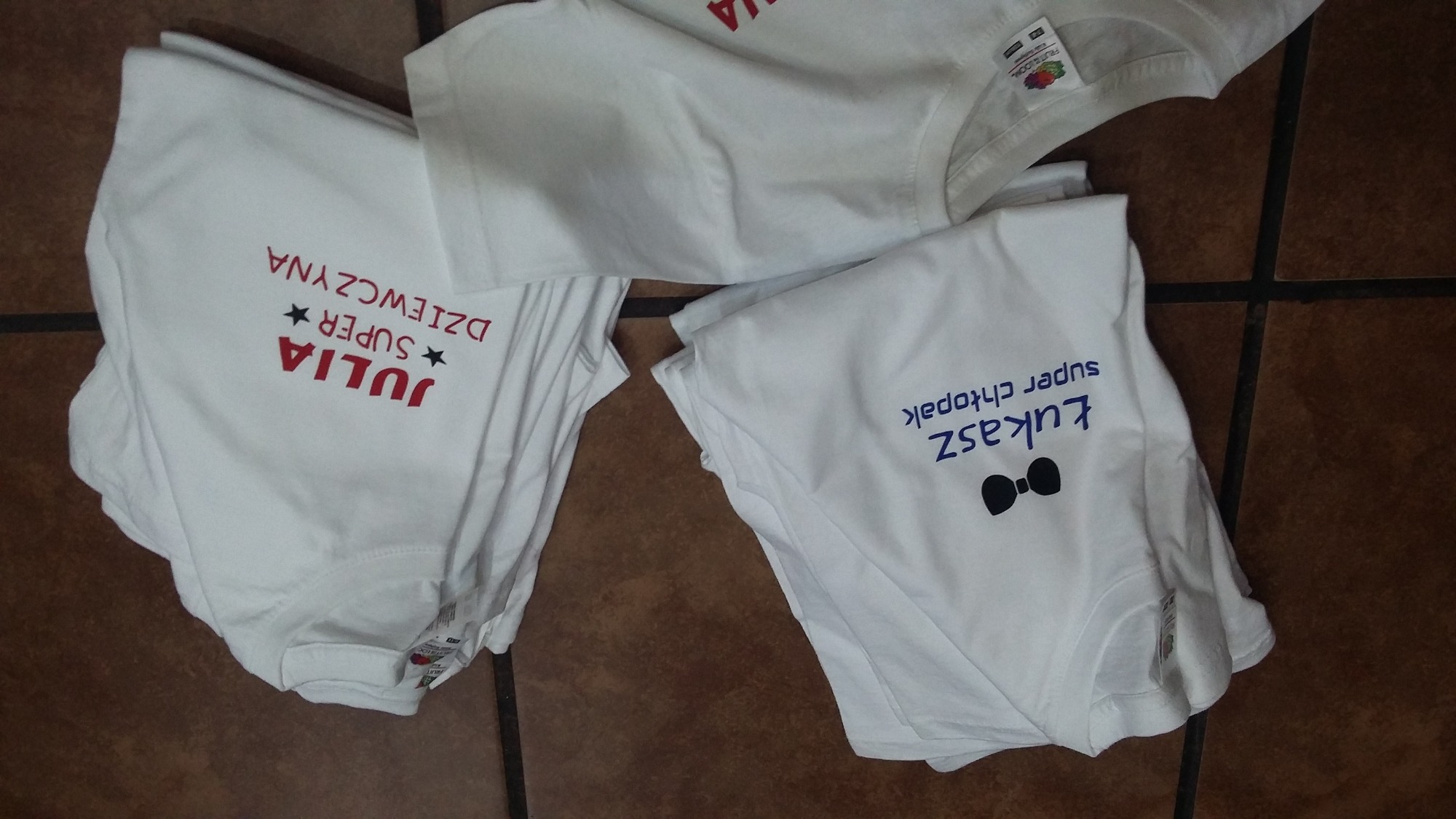 nadruki na koszulkach