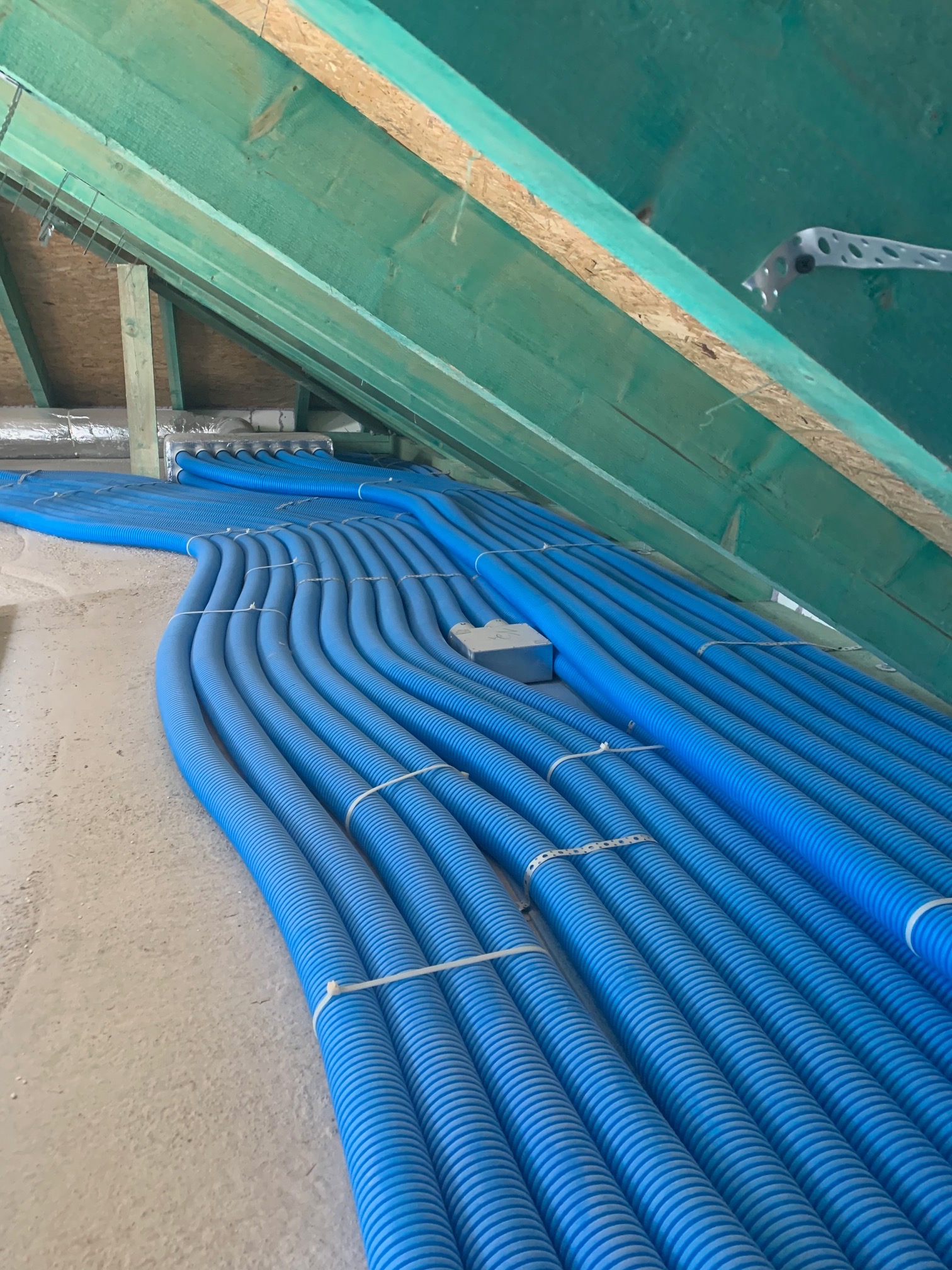 Montaż rekuperacji na kanałach antybakteryjnych.