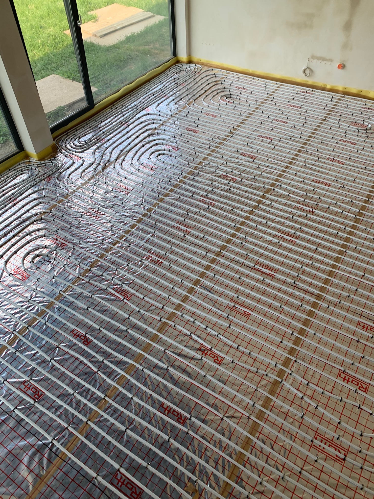 Ogrzewanie podłogowe 230m2