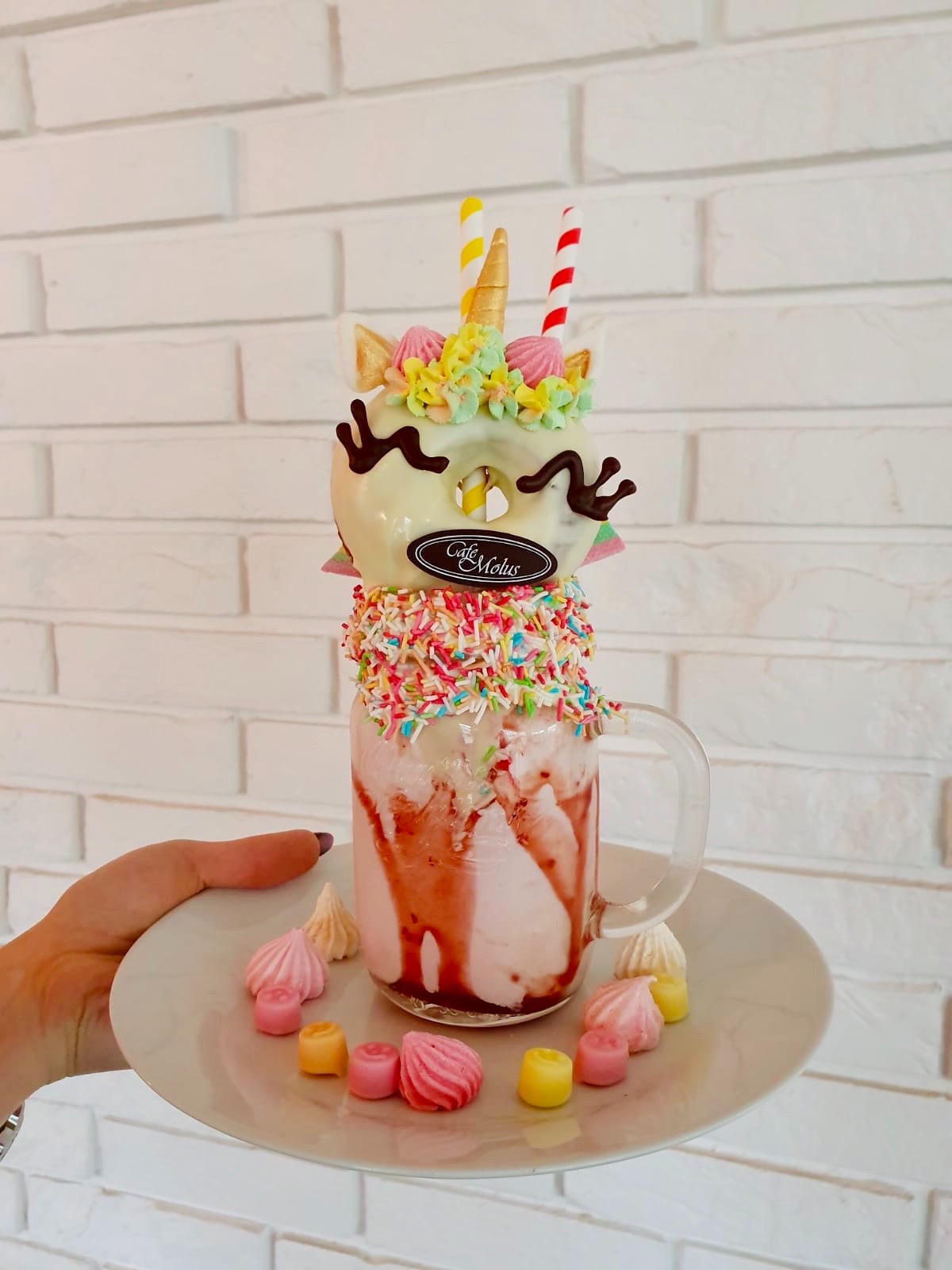 shake z donutem jednorożec