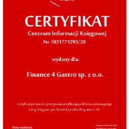 Certyfikat Centrum Informacji Księgowej dla Finance 4 Gastro sp. z o.o. na czerwonym tle, potwierdzający pozytywną weryfikację usług księgowych. Dokument z datą wydania 03.04.2020 i podpisem...