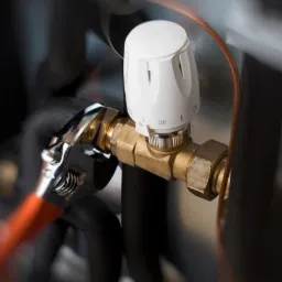 Solidna firma. Założona w 1996 roku.