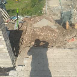 Pew-bud - Tak że kostka, tarasy, małe domki