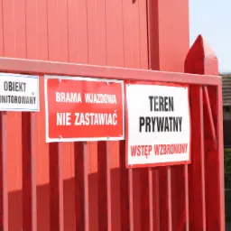 Pełne oznakowanie całej firmy wykonane przy okazji montażu monitoringu.