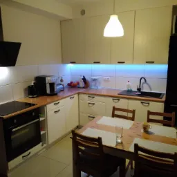 Montaż mebli kuchennych BRW oraz instalacja sprzętu AGD.
