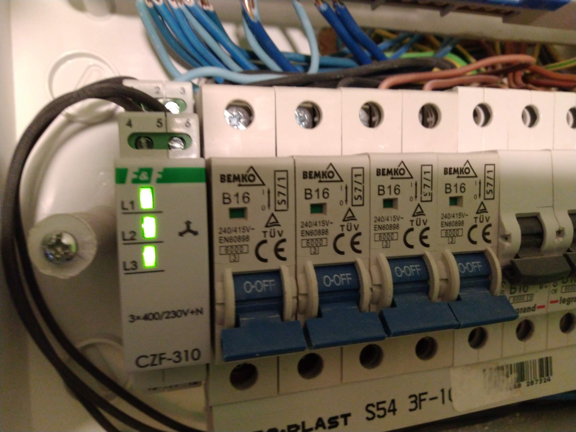 Instalacje elektryczne