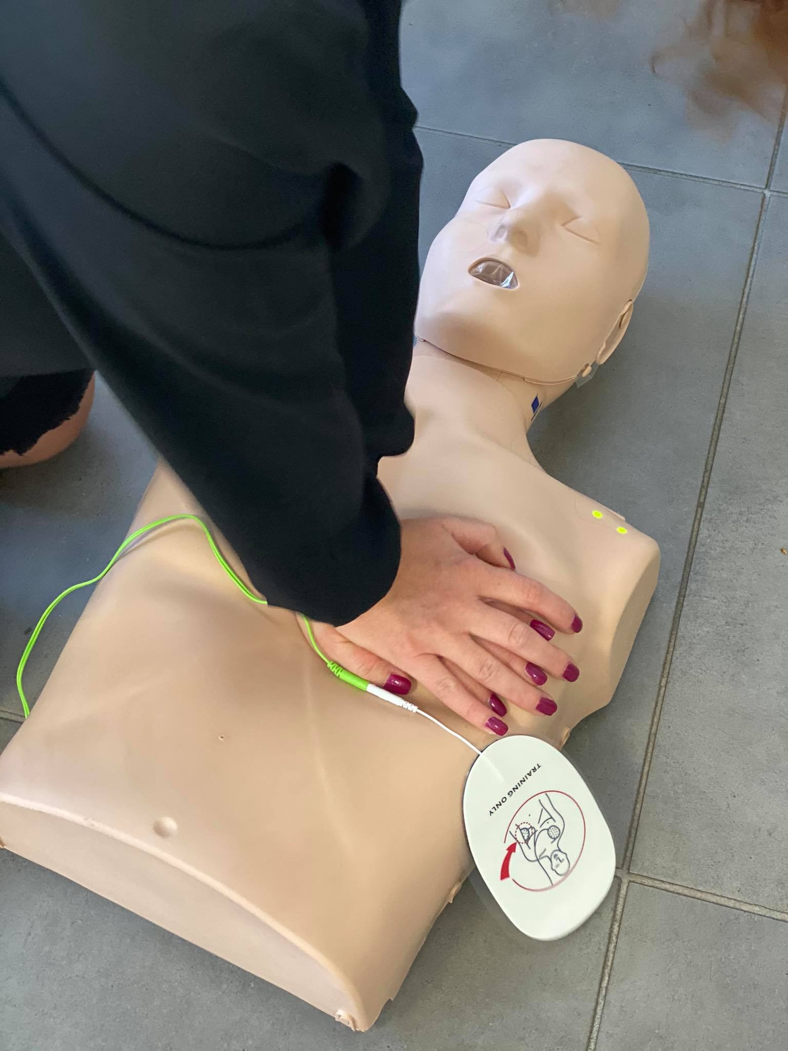 Ćwiczenia z użyciem AED