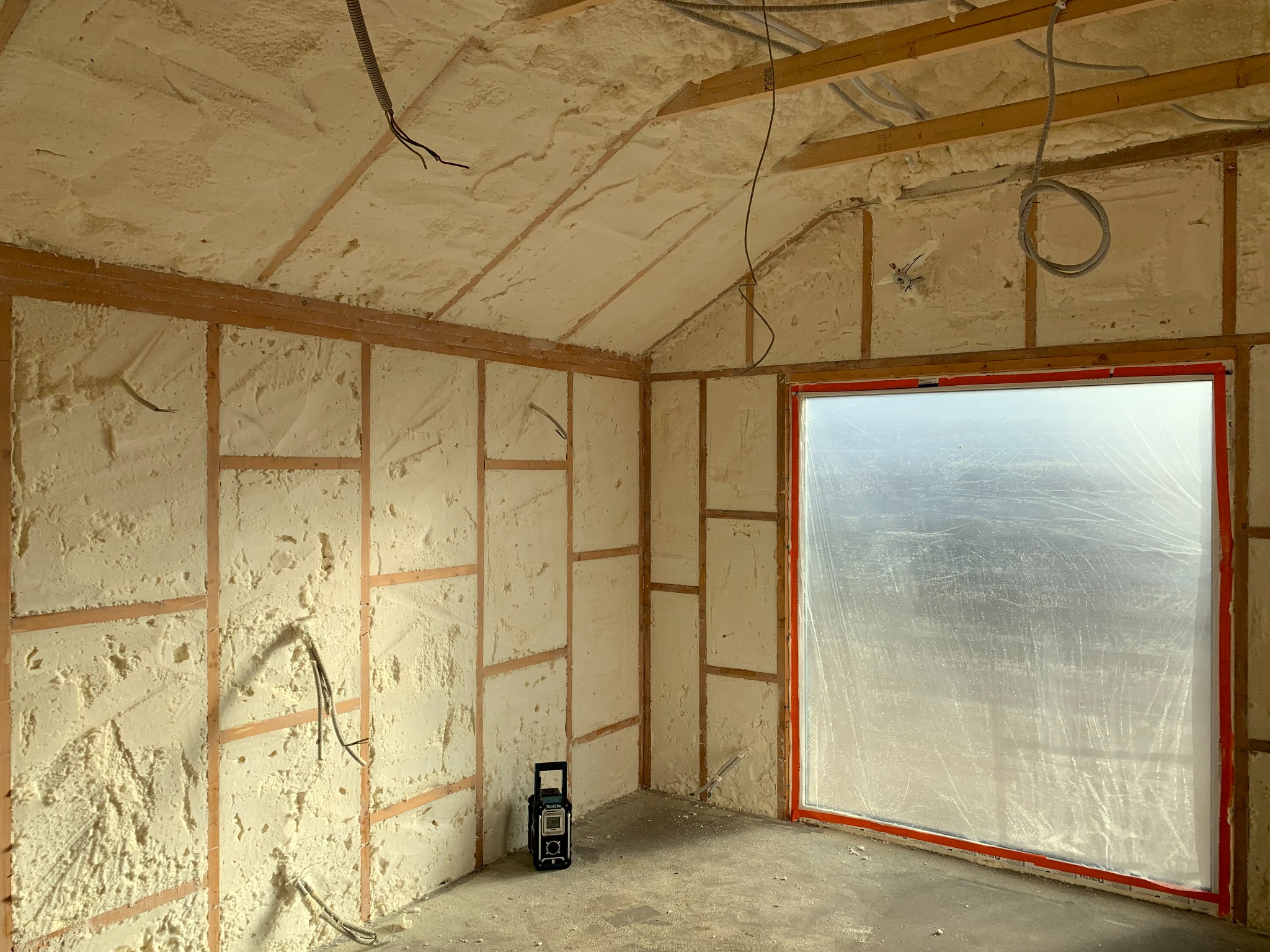 Domy szkieletowe piana otwarto-komórkowa.