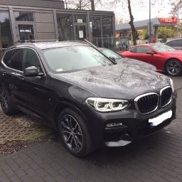 samochód osobowy BMW