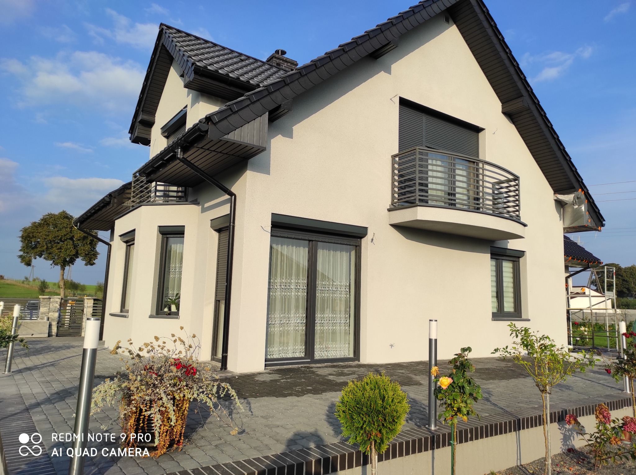 Elewacja puc natryskowo, podbitka dachowa