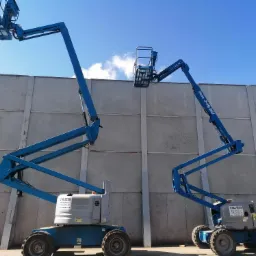 W ofercie wynajem podnośnik&oacute;w genie Z 60 oraz genie Z 45 .