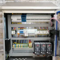 Prefabyrkacja szaf sterowniczych