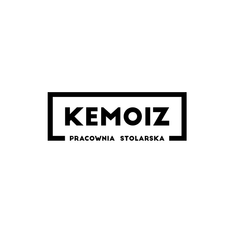Logo pracowni stolarskiej Kemoiz z Łomianek, nazwa firmy w czarnym obramowaniu, napis 'Pracownia Stolarska' pod spodem.