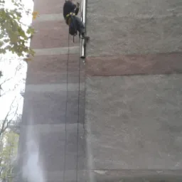 Montaż rur spustowych