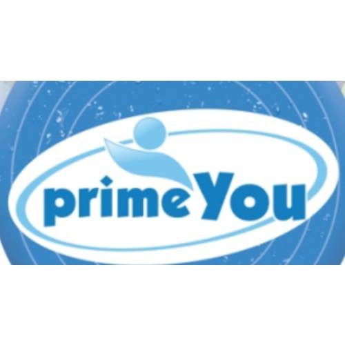 Niebiesko-białe logo firmy Prime You z stylizowaną postacią ludzką i owalnym obramowaniem na tle z koncentrycznymi okręgami.