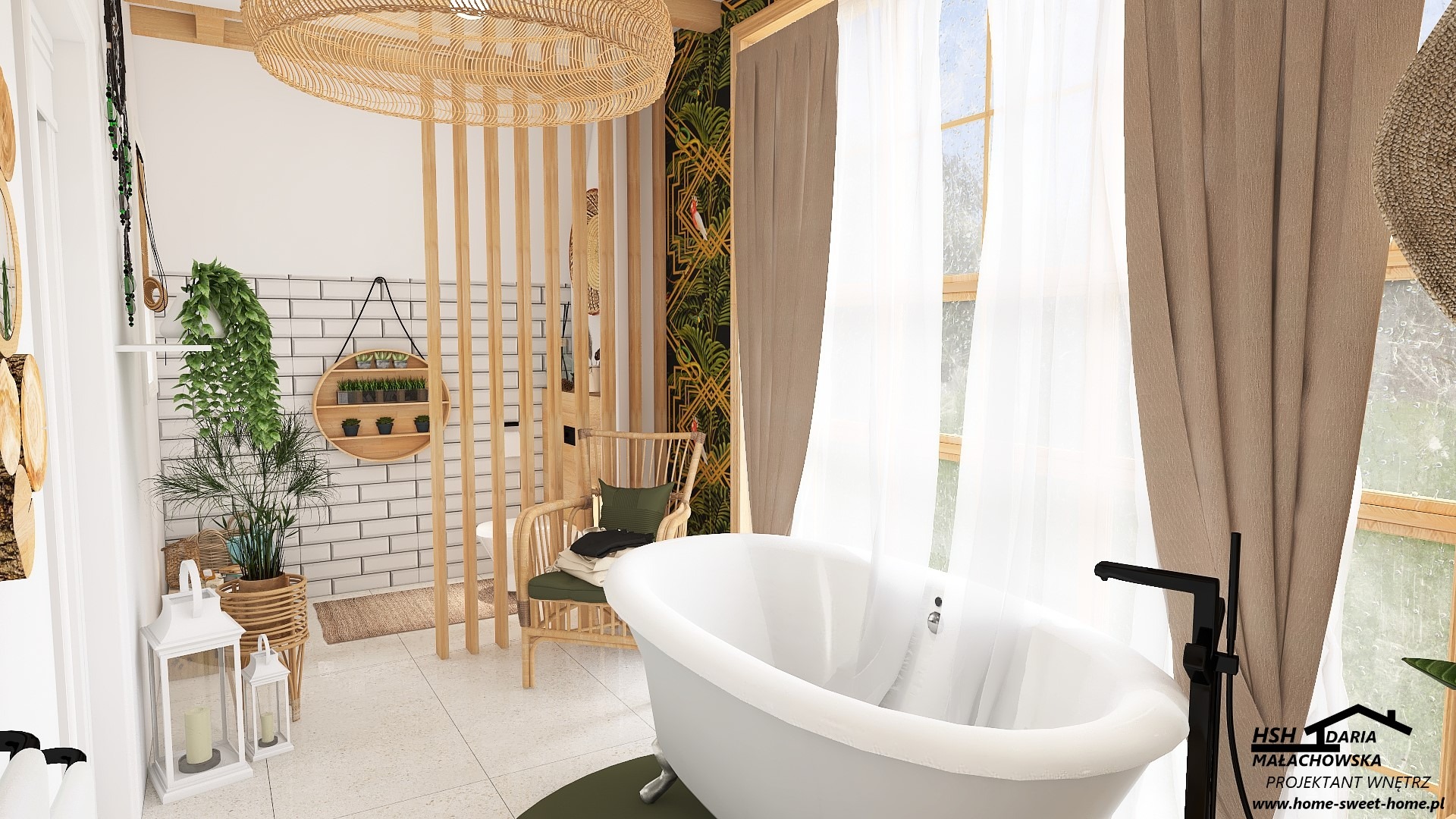 Jasna łazienka w stylu boho z wolnostojącą białą wanną, rattanowym żyrandolem i parawanem z drewnianych listewek, zielonymi roślinami doniczkowymi i ścianą z białych płytek.