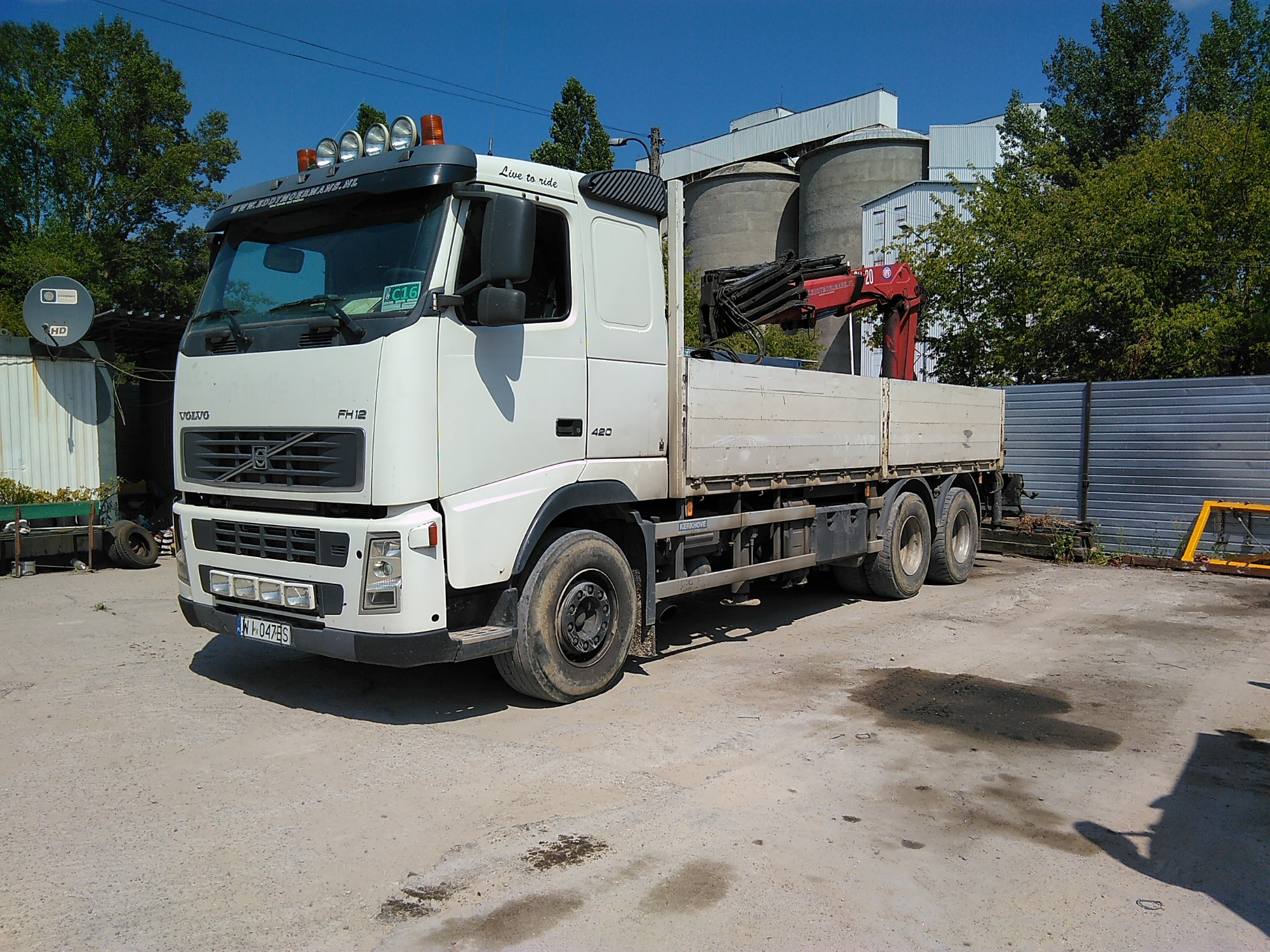 Transport płyt drogowych