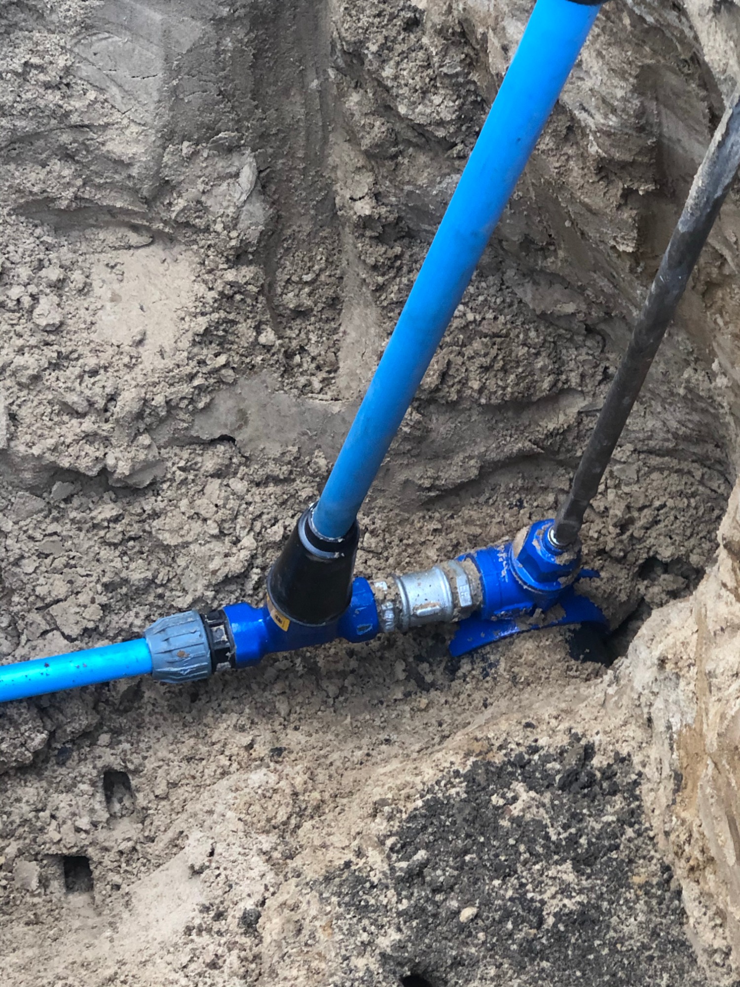 Nawiertka z zasuwką