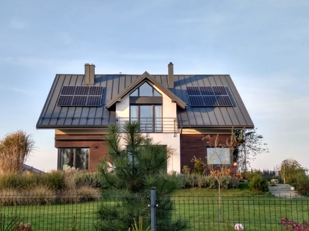 Realizacja w Krośnie - 3,84 KW. Kolejny zadowolony klient któremu słońce zapłaci rachunki:)