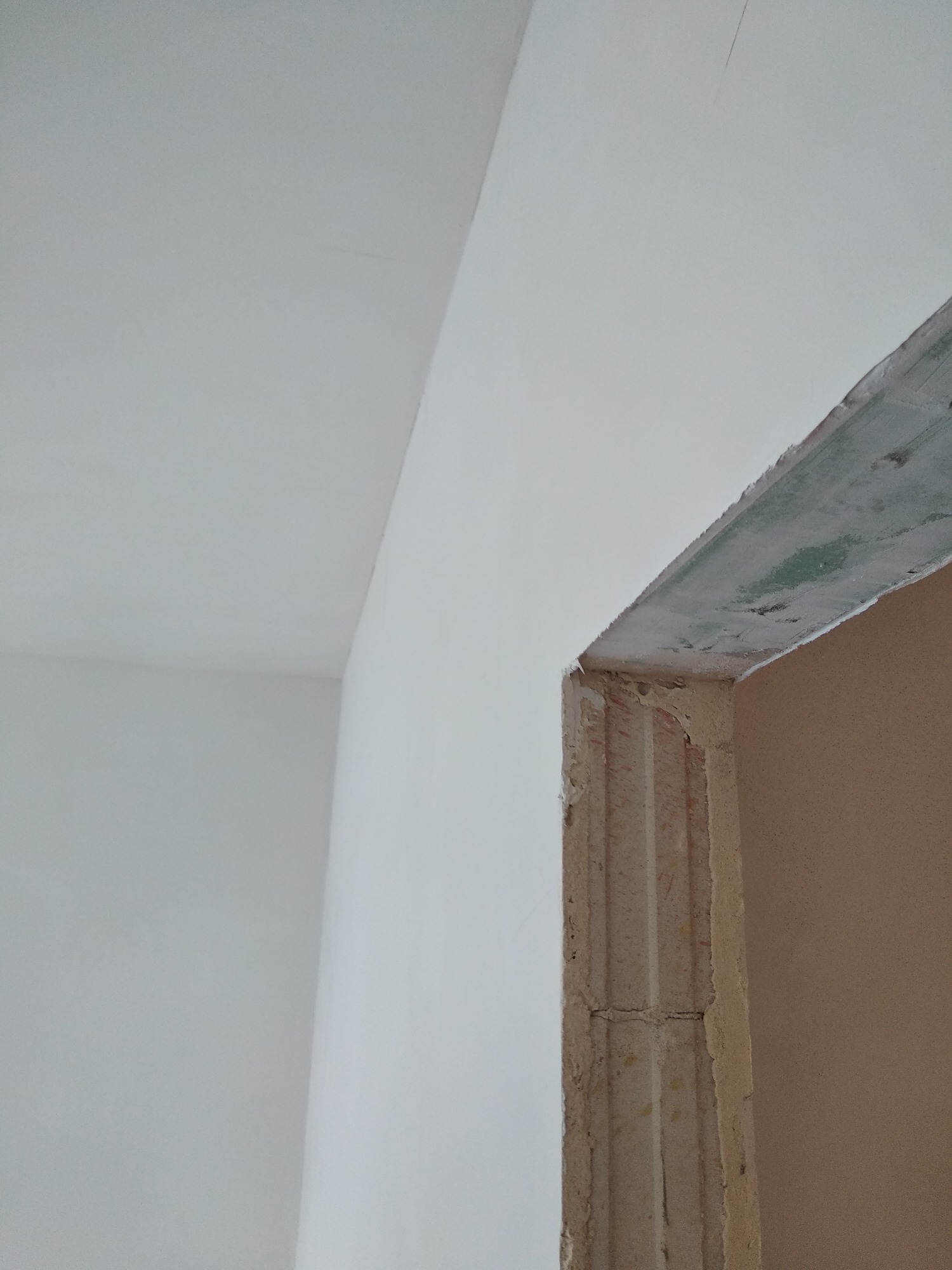 Wykonanie gładzi , oraz podkładu (śnieżka Grunt )