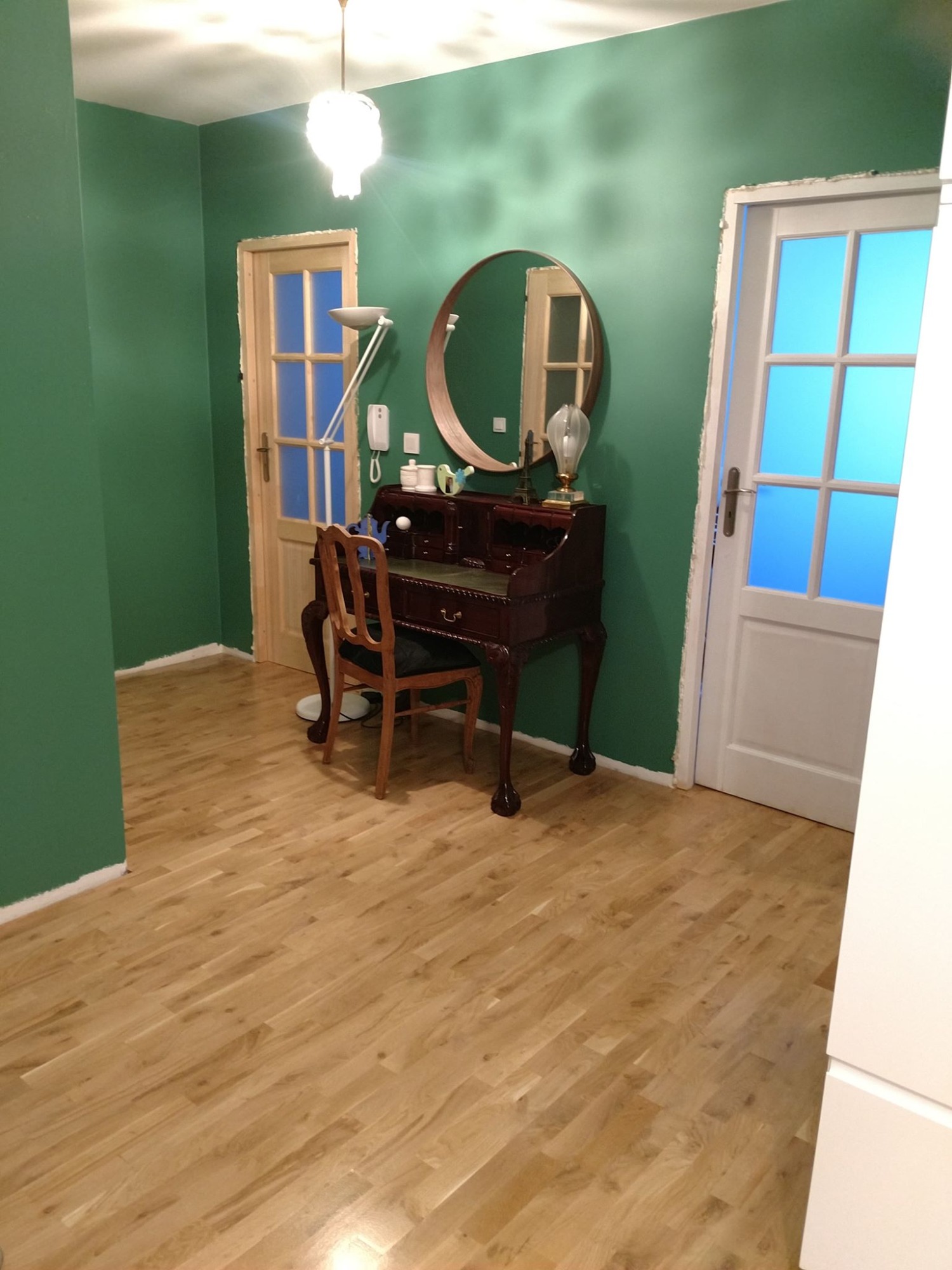 jeszcze tylko wykonczenie drzwi, listwy i gotowe