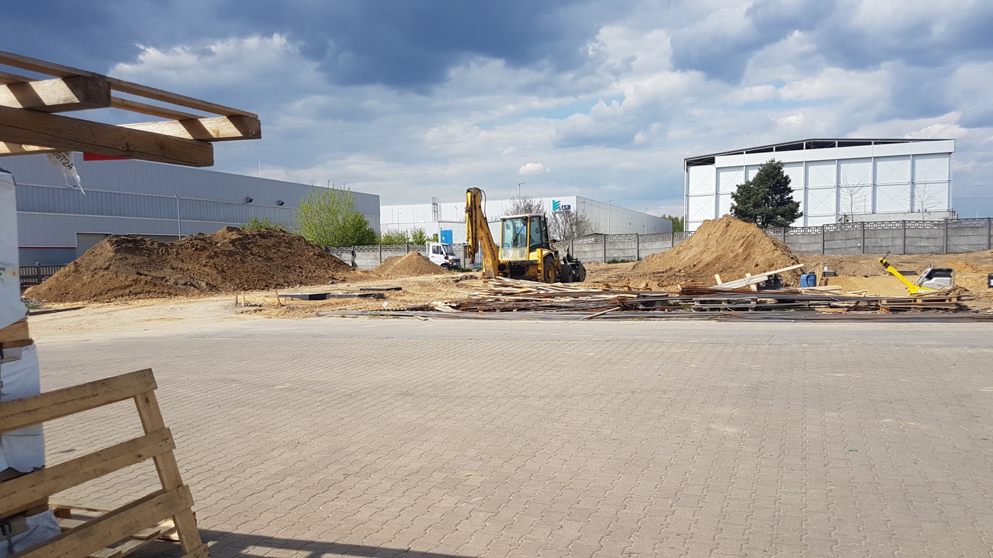 Uslugi koparko-ladowarka, mini koparka 3t