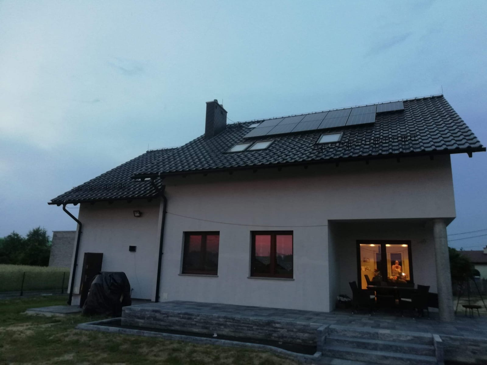 Częstochowa 3,63 kWp Panele: LG 330 Wp Falownik: Fronius 3.7-3-M