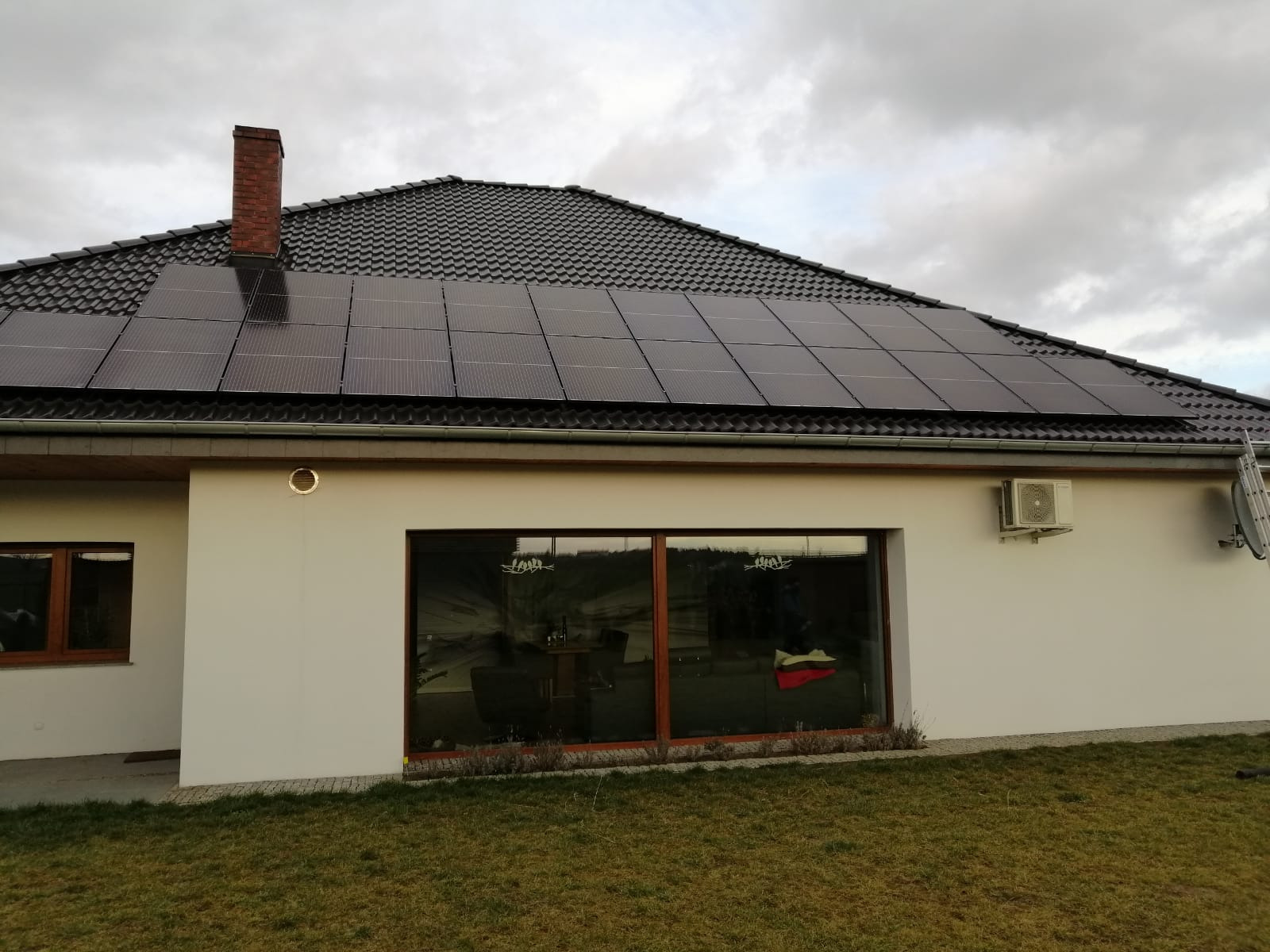Strzelce Opolskie 7,59 kWp Panele: BAUER FB 330Wp Falownik: SolarEdge SE 8K
