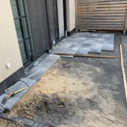 Betonowe płyty tarasowe na podbudowie bazaltowej