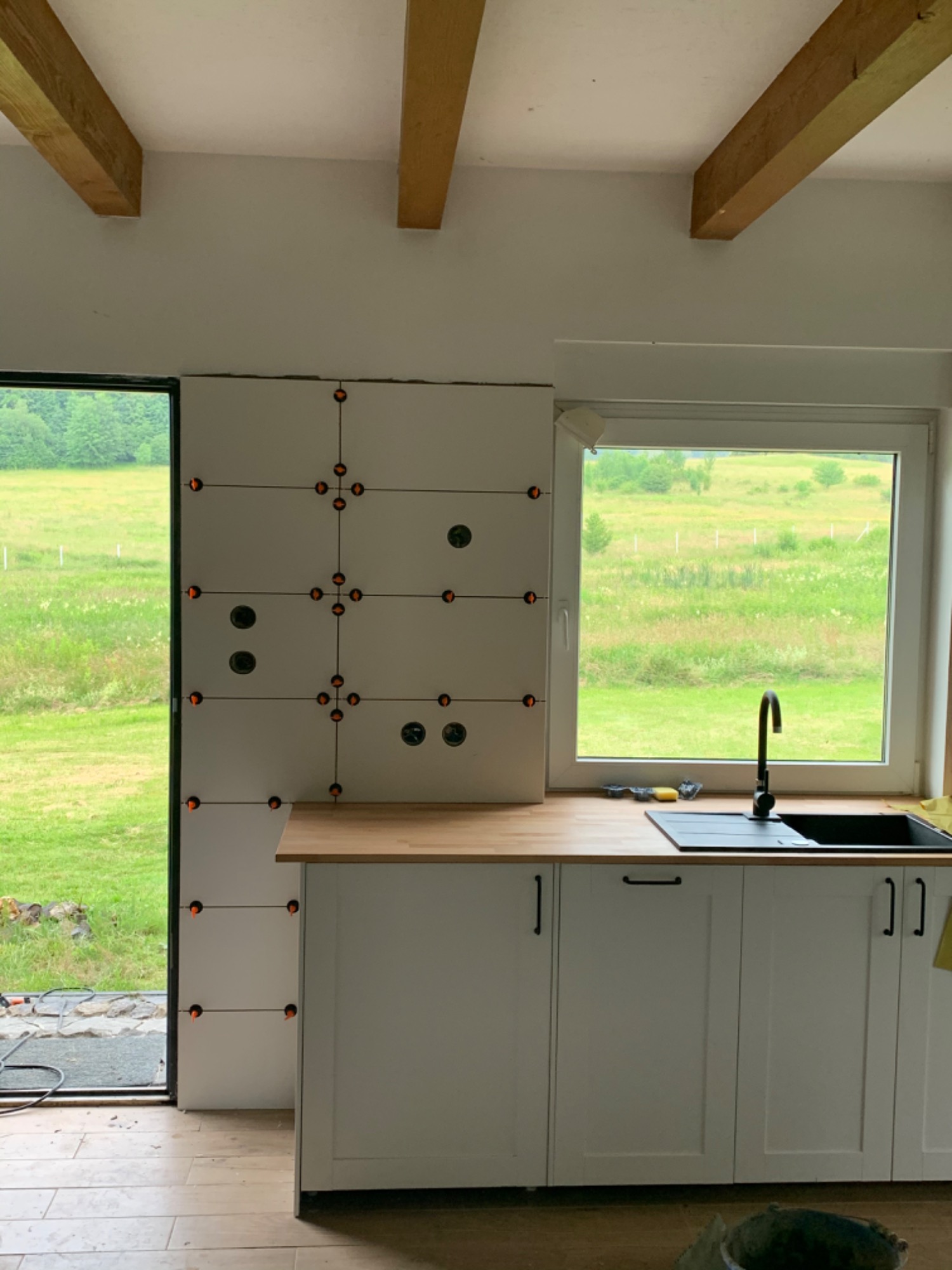 Montaż kuchni Ikea wraz z płytkami ściennymi