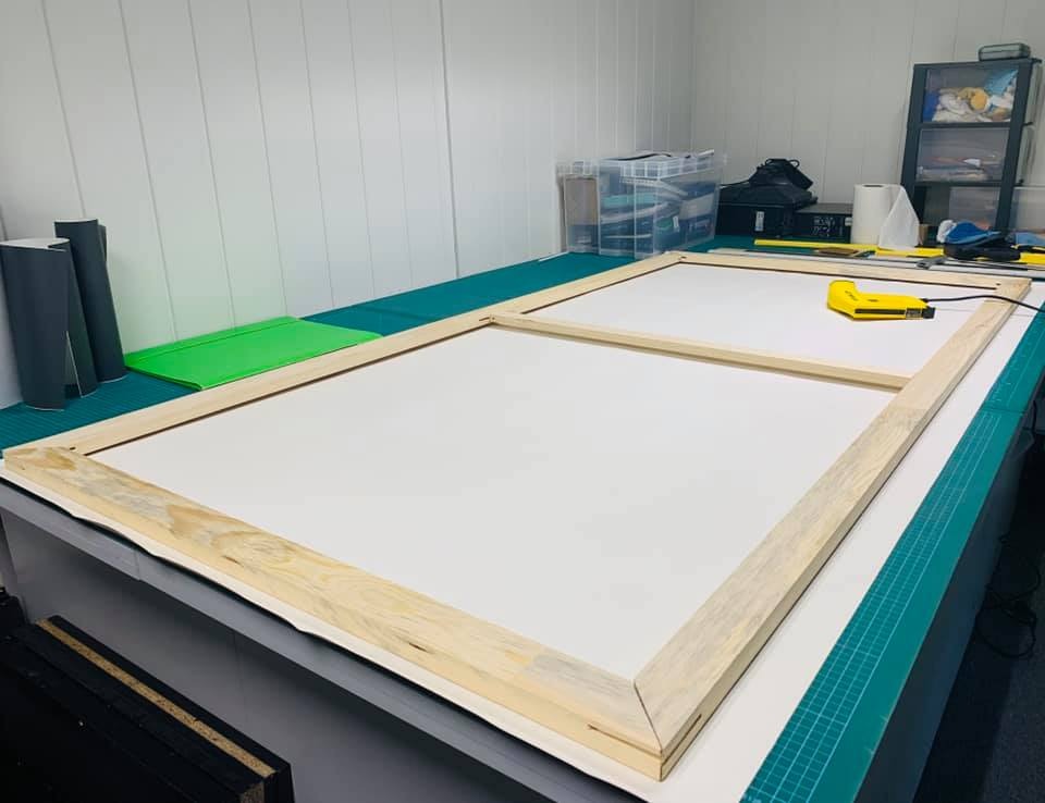 Produkcja dużego obrazu na płótnie (120x250 cm)