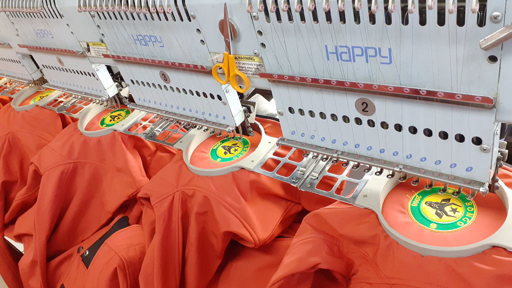 Haft na kurtkach dla klubu sportowego