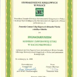 Certyfikat Stowarzyszenia Księgowych w Polsce potwierdzający przynależność Pomorskiego Centrum Usług Księgowych Aleksandra Wierzba do Kodeksu Zawodowej Etyki w Rachunkowości, z podpisami...