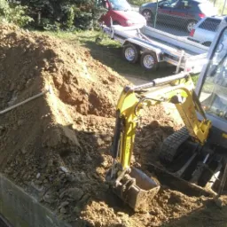 Wykop pod kanał samochodowy