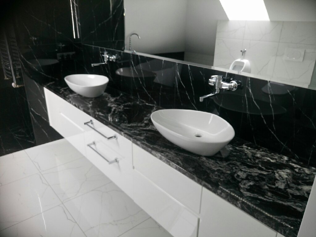 Blaty do łazienki z granitu