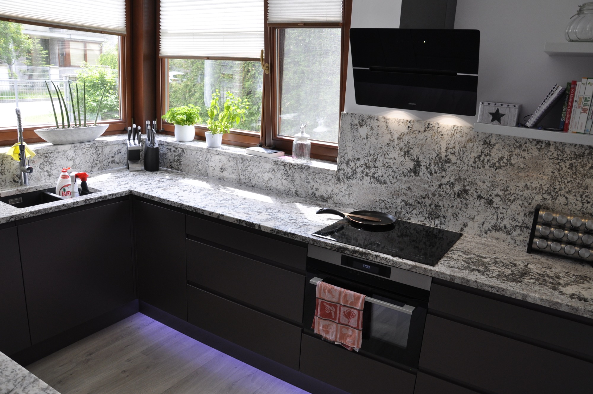 Blaty kuchenne z kamienia