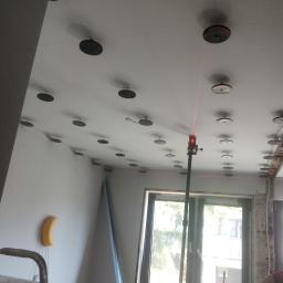 CeBRiS Sp. z o . o. - Sucha zabudowa sufitu na systemie m-system ATLAS