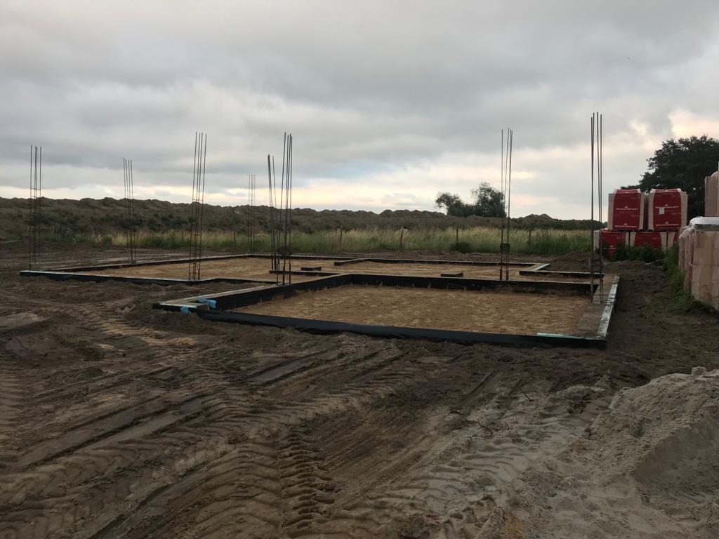 Fundamenty z zasypką.