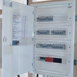 Montaż instalacji elektrycznych Słupca