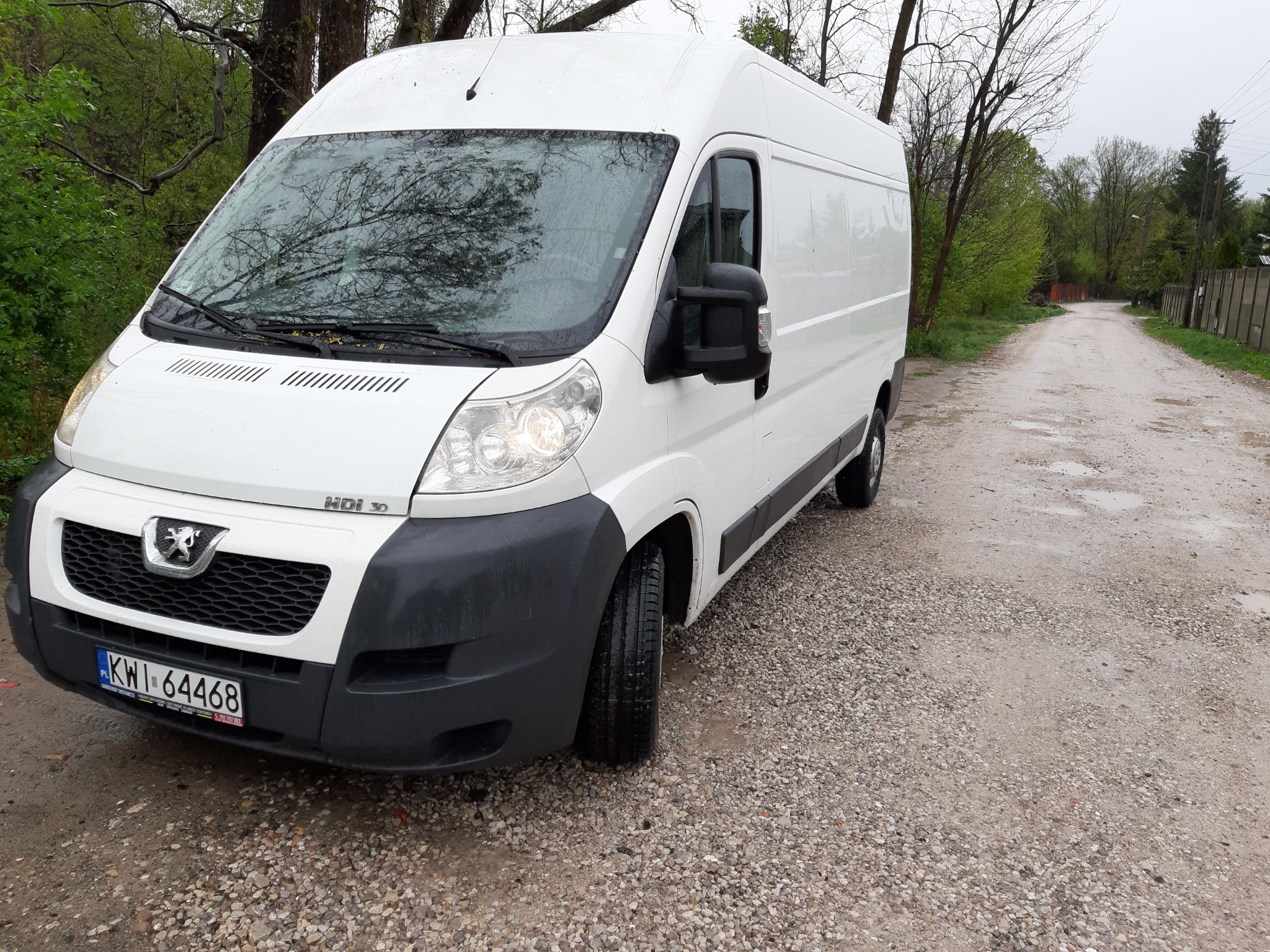 3.70x1.40x1.90 wymiary przestrzeni ładunkowej