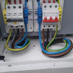 Elektryk-solidny i terminowy - Hurtownia elektryczna Puck
