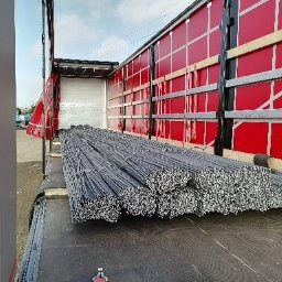 Ładujemy górą, bokiem oraz tyłem. 