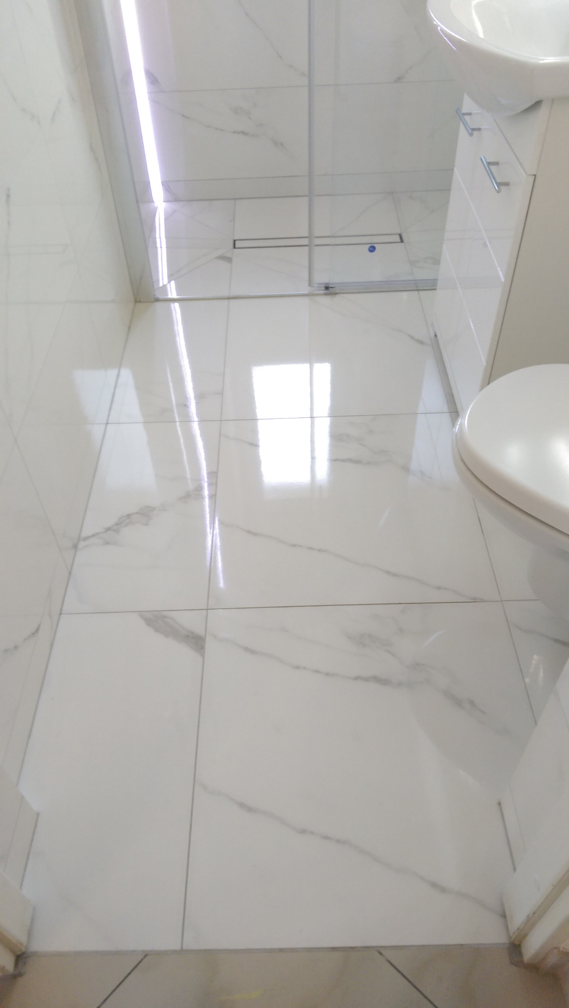 Łazienka w jasnej tonacji 3