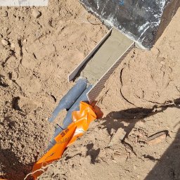 SBT Sp.z oo. - wejście do studni kablowej-rękaw betonowy