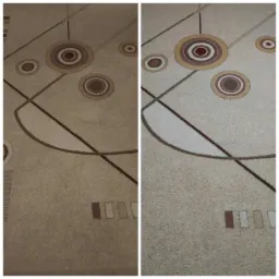 Dywan z geometrycznym wzorem, widoczne porównanie przed i po czyszczeniu, z lewej strony zabrudzony, z prawej odświeżony.