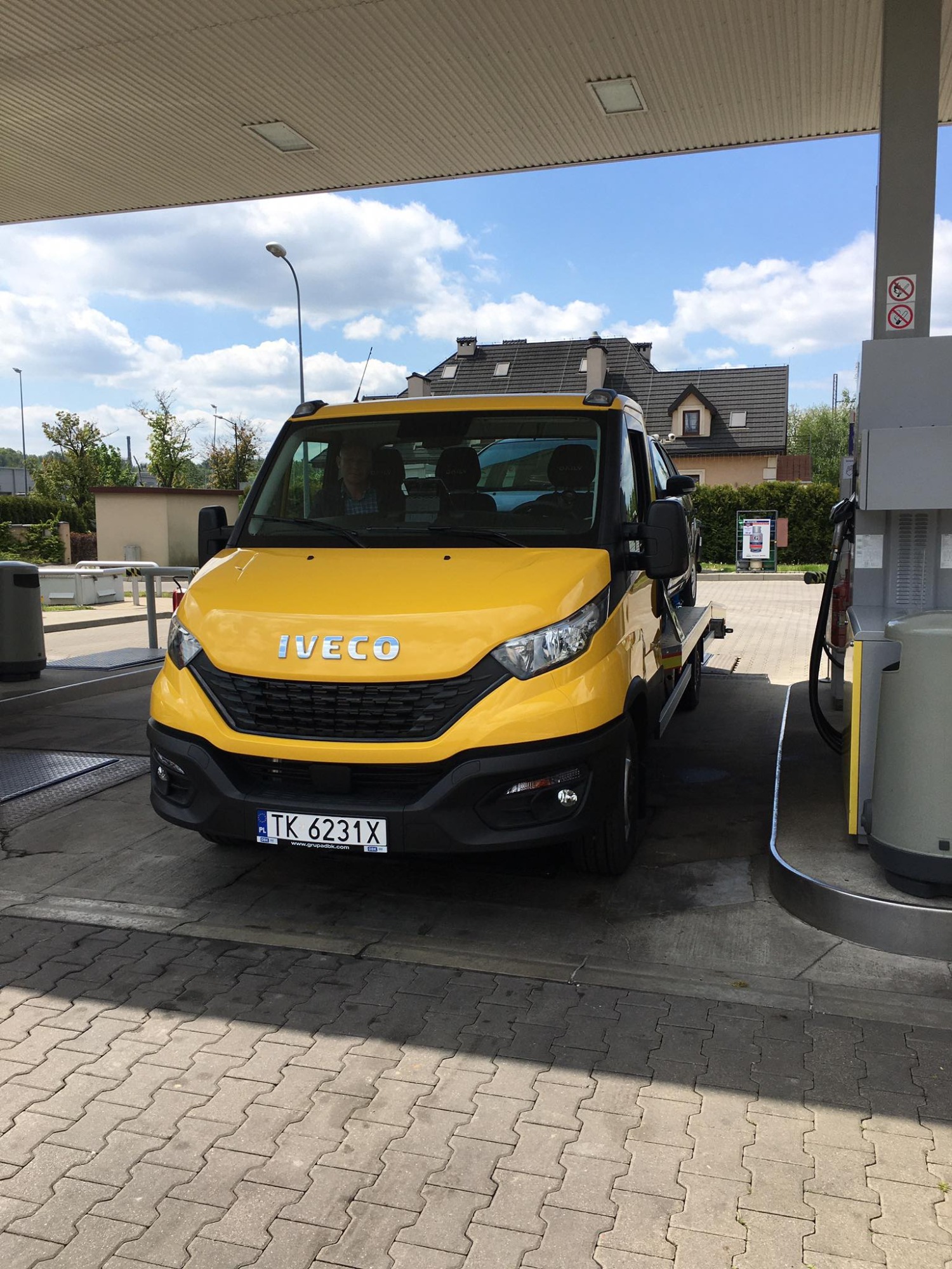 Zatankowany i gotowy do pracy !!! :)