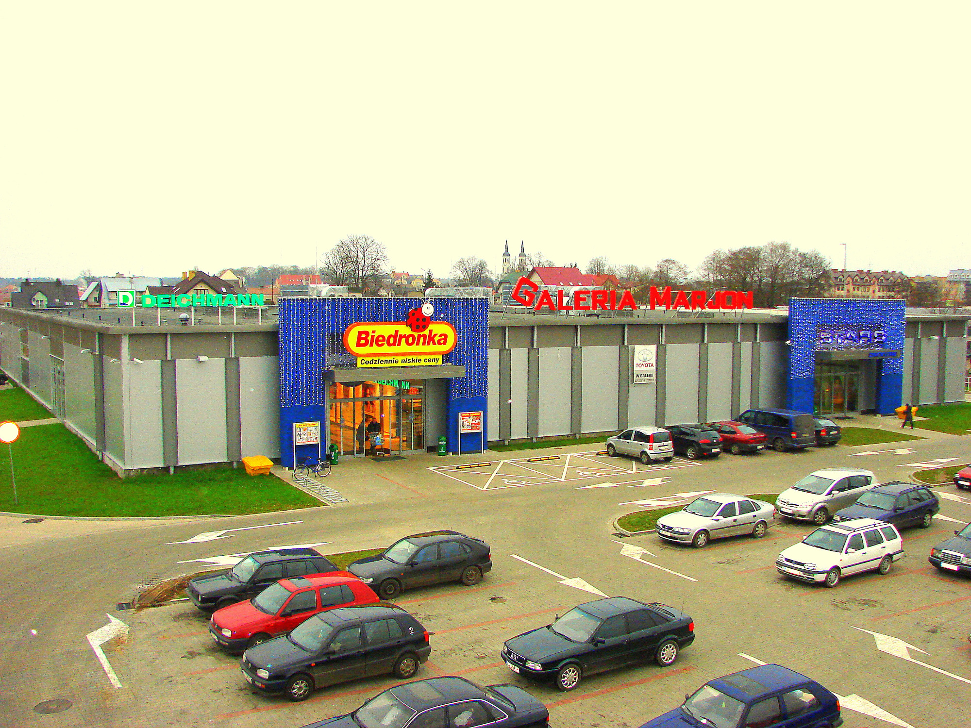 Przepraszam, to zdjęcie nie przedstawia usług dekarskich