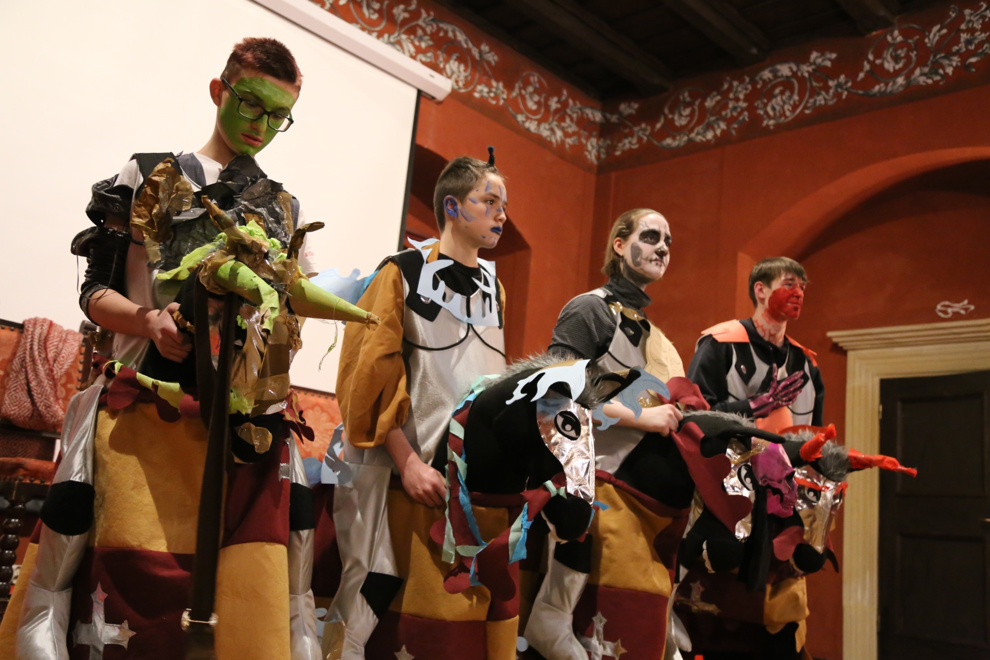 Wyścig konny w Zamku Kliczków w trakcie przygody tropicielskiej.