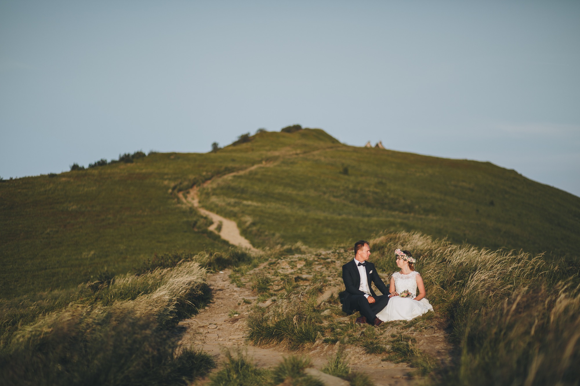 Fotografia ślubna Rzeszów, Kielce, Kraków, Lublin - sesja plenerowa w Bieszczadach.